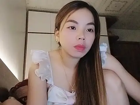 Snapshot of Bree039 chatting on 10-28-25, 02:53 Bree039 online show from 10-28-25, 02:53