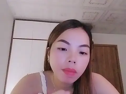 Snapshot of Bree039 chatting on 10-30-25, 09:00 Bree039 online show from 10-30-25, 09:00