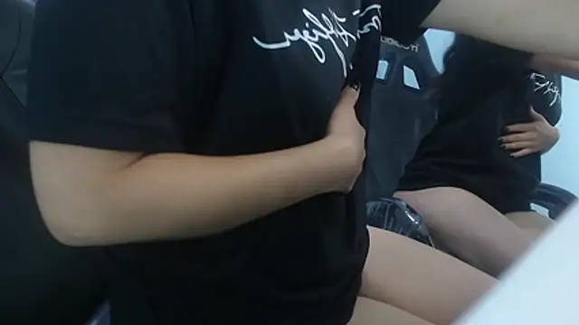 victoria hernandez t  online show from 02-17-26, 12:56