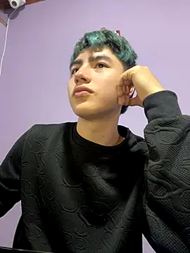 Snapshot of AlexanderCollman chatting on 11-06-25, 09:15 AlexanderCollman online show from 11-06-25, 09:15