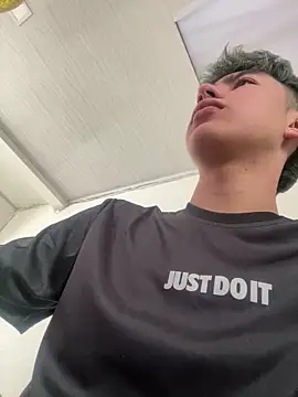 Snapshot of AlexanderCollman chatting on 11-20-25, 06:51 AlexanderCollman online show from 11-20-25, 06:51