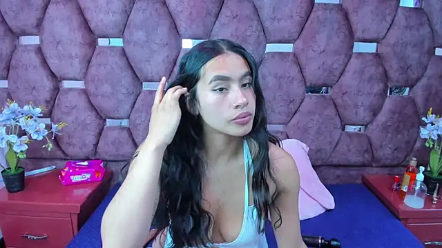 Snapshot of Miaa_Davis_ chatting on 11-08-25, 03:18 Miaa Davis online show from 11-08-25, 03:18