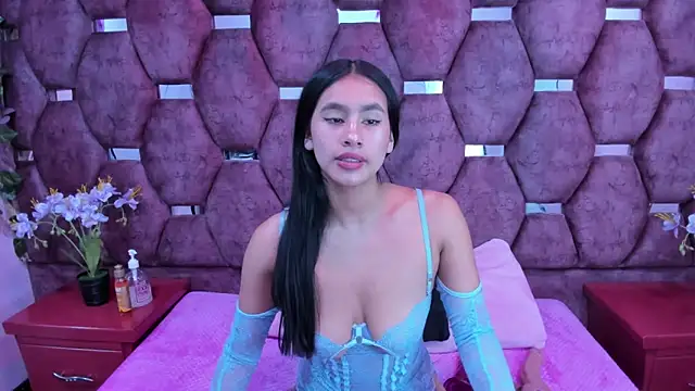 Snapshot of Miaa_Davis_ chatting on 11-21-25, 03:05 Miaa Davis online show from 11-21-25, 03:05