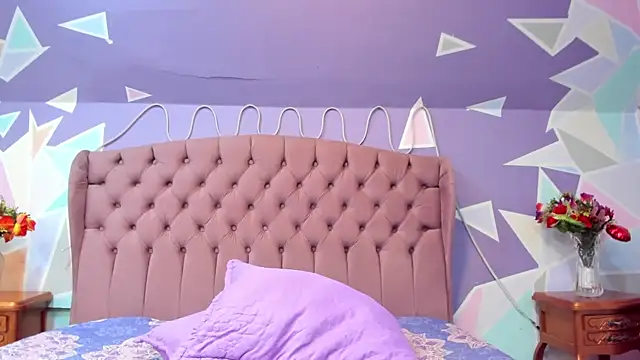 CloeyGraweing online show from 12-20-25, 01:40