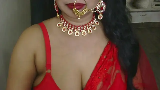 Snapshot of QUEEN_SAKHI- chatting on 10-16-25, 12:28 QUEEN SAKHI- online show from 10-16-25, 12:28