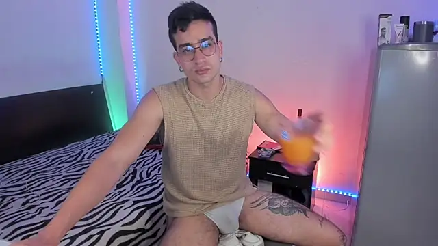 CamCumBoy online show from 09-17-25, 10:06