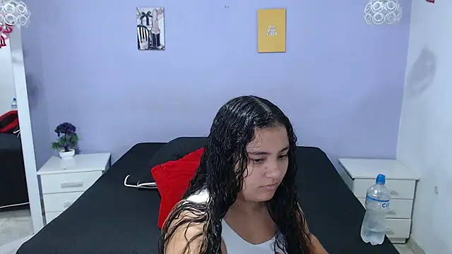 penelope gucci1 online show from 11-13-25, 12:15