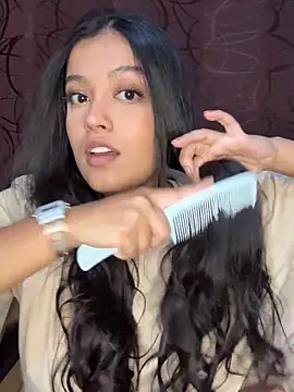 Camila Bustamante online show from 10-13-25, 11:38