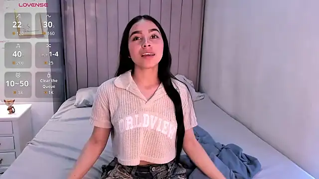 Snapshot of CandySays chatting on 11-09-25, 12:03 CandySays online show from 11-09-25, 12:03