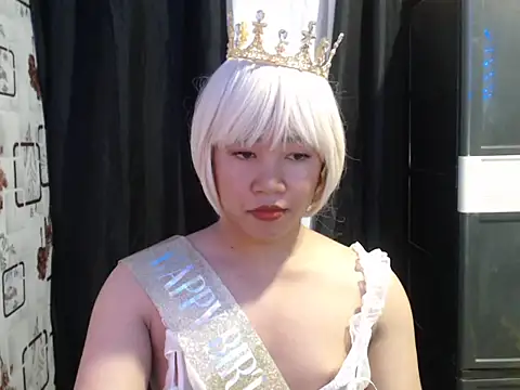 slut clio online show from 10-22-25, 02:17