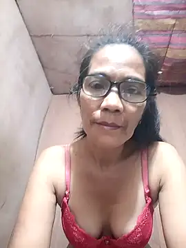 Snapshot of ImYourWoman_55 chatting on 11-16-25, 08:03 ImYourWoman 55 online show from 11-16-25, 08:03