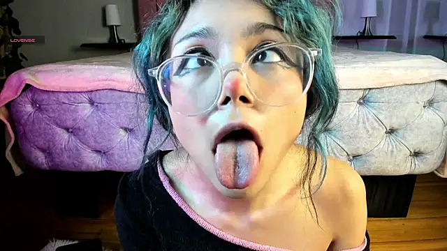 Snapshot of TerumiKitty chatting on 10-11-25, 10:52 TerumiKitty online show from 10-11-25, 10:52