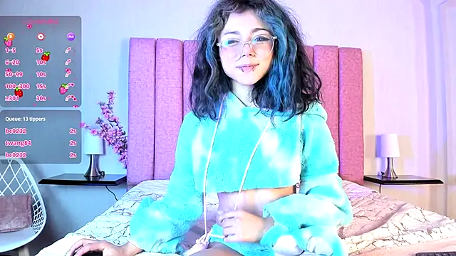 Snapshot of TerumiKitty chatting on 10-19-25, 11:16 TerumiKitty online show from 10-19-25, 11:16