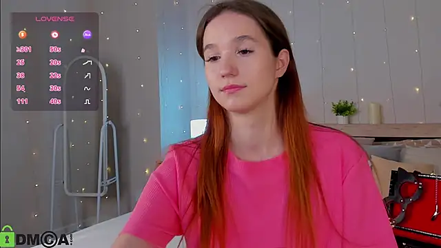 Eva Hollowey online show from 10-26-25, 09:48