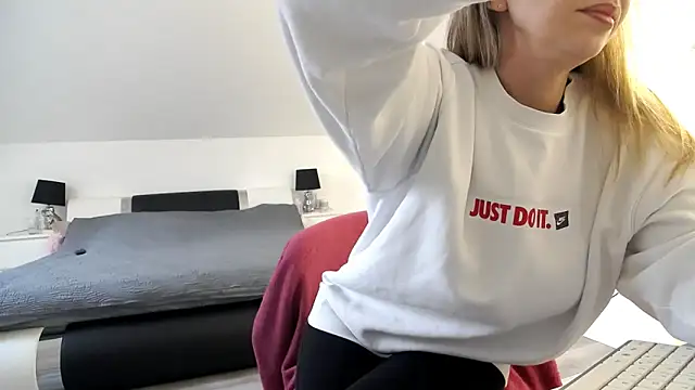 Snapshot of ArabianMalikah chatting on 02-11-26, 07:35 ArabianMalikah online show from 02-11-26, 07:35