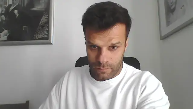 Snapshot of FROCETTO93 chatting on 10-06-25, 12:24 FROCETTO93 online show from 10-06-25, 12:24