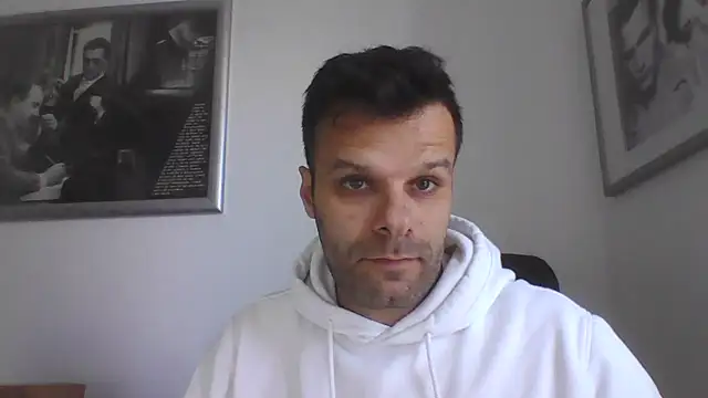 Snapshot of FROCETTO93 chatting on 12-01-25, 11:26 FROCETTO93 online show from 12-01-25, 11:26