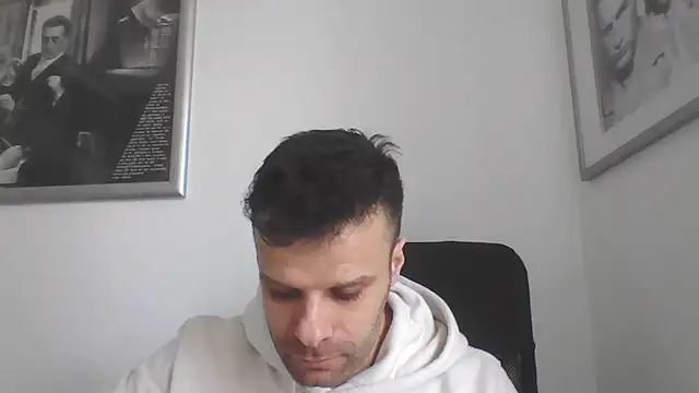 Snapshot of FROCETTO93 chatting on 02-16-26, 12:34 FROCETTO93 online show from 02-16-26, 12:34