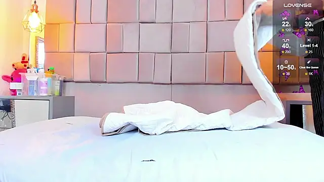 antoneella jones online show from 12-18-25, 12:44