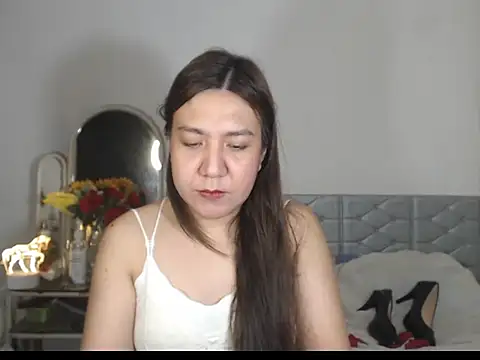 Snapshot of stellahugeX chatting on 11-05-25, 05:07 stellahugeX online show from 11-05-25, 05:07