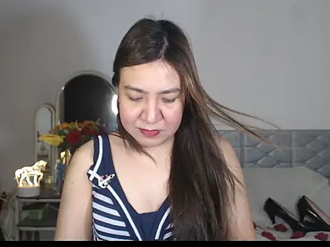 Snapshot of stellahugeX chatting on 12-05-25, 08:45 stellahugeX online show from 12-05-25, 08:45