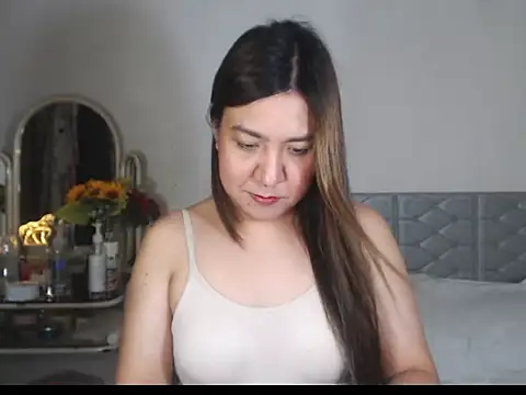 Snapshot of stellahugeX chatting on 01-11-26, 04:56 stellahugeX online show from 01-11-26, 04:56