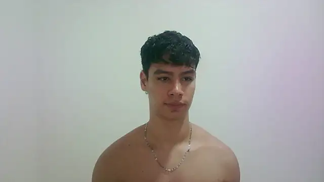 Snapshot of zeus_181 chatting on 10-17-25, 12:25 zeus 181 online show from 10-17-25, 12:25