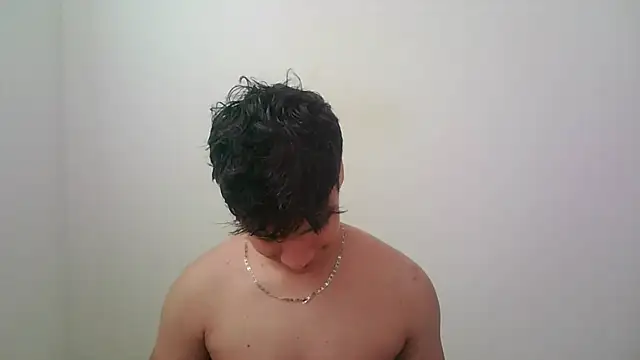 Snapshot of zeus_181 chatting on 10-24-25, 01:40 zeus 181 online show from 10-24-25, 01:40