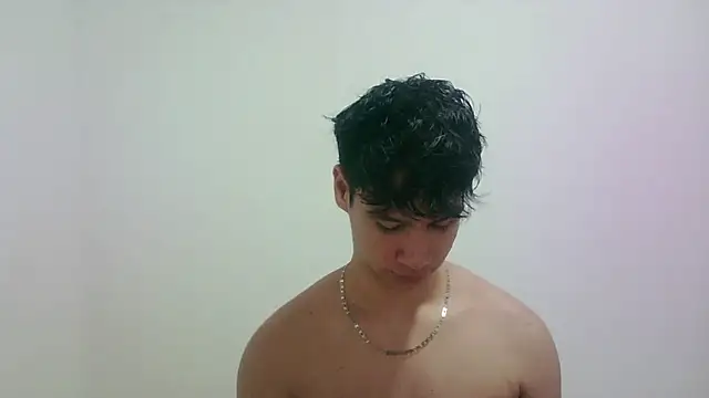 Snapshot of zeus_181 chatting on 10-28-25, 12:47 zeus 181 online show from 10-28-25, 12:47