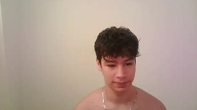 Snapshot of zeus_181 chatting on 11-17-25, 12:33 zeus 181 online show from 11-17-25, 12:33