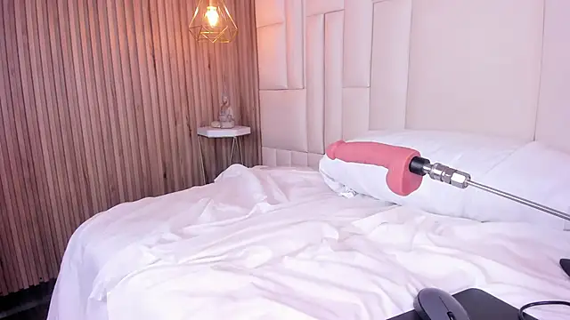 LovelyEyesx online show from 04-15-26, 07:58