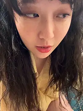 Etherealcat33 online show from 12-17-25, 04:13