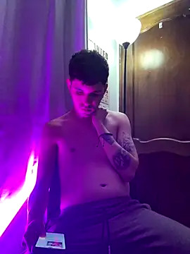 Matteo12  online show from 10-08-25, 06:33