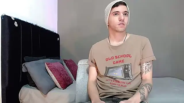 Matteo12  online show from 01-12-26, 03:45