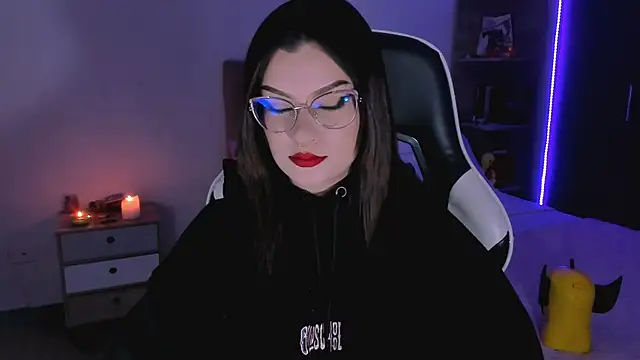 OphelianaRose33 online show from 10-09-25, 09:35