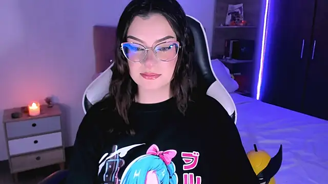 OphelianaRose33 online show from 10-11-25, 08:29