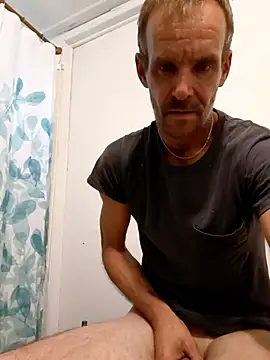 Hungwell1515 online show from 11-15-25, 05:42