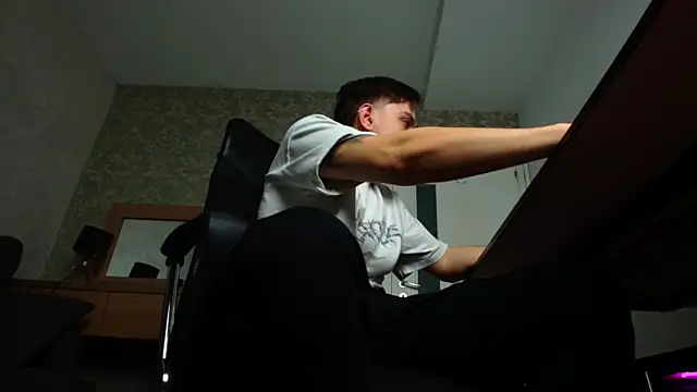 FelixStarkk online show from 11-01-25, 04:58