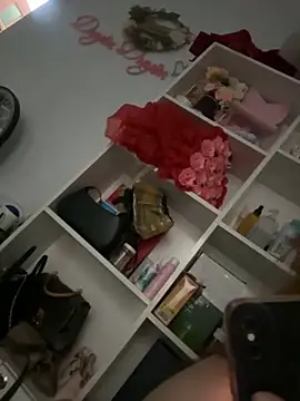 Snapshot of -Linaa- chatting on 09-10-25, 01:11 -Linaa- online show from 09-10-25, 01:11