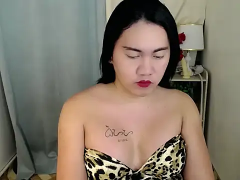 Snapshot of Mocha_hugecockxx chatting on 09-22-25, 09:00 Mocha hugecockxx online show from 09-22-25, 09:00