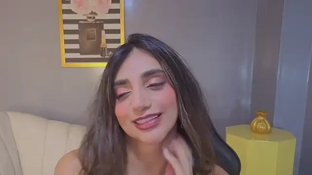 Snapshot of agatha_brooks_t chatting on 02-17-26, 12:45 agatha brooks t online show from 02-17-26, 12:45