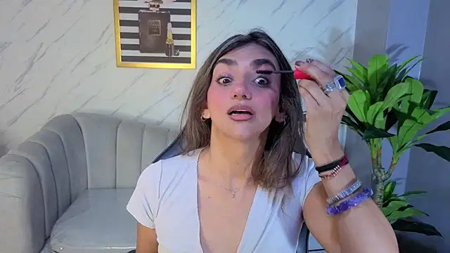 Snapshot of agatha_brooks_t chatting on 04-11-26, 12:31 agatha brooks t online show from 04-11-26, 12:31