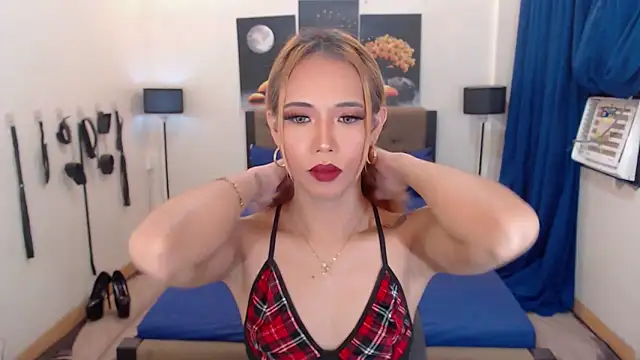 Snapshot of PreciousAmore chatting on 09-13-25, 05:35 PreciousAmore online show from 09-13-25, 05:35