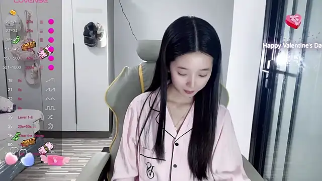 Snapshot of OiOi-666 chatting on 10-14-25, 11:55 OiOi-666 online show from 10-14-25, 11:55