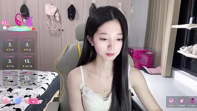 Snapshot of OiOi-666 chatting on 12-19-25, 12:56 OiOi-666 online show from 12-19-25, 12:56