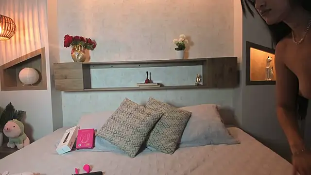 Emilly Beaumont online show from 11-06-25, 01:23