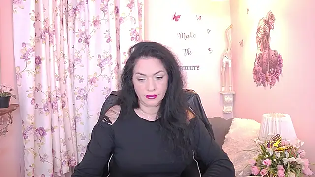 Snapshot of MyLovOne chatting on 01-16-26, 11:03 MyLovOne online show from 01-16-26, 11:03