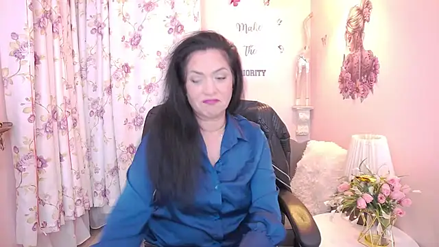 Snapshot of MyLovOne chatting on 02-16-26, 12:23 MyLovOne online show from 02-16-26, 12:23