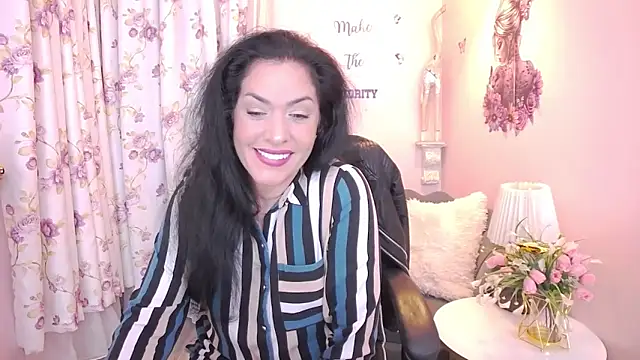 Snapshot of MyLovOne chatting on 02-24-26, 10:13 MyLovOne online show from 02-24-26, 10:13