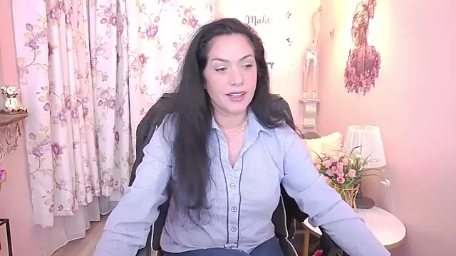 Snapshot of MyLovOne chatting on 03-16-26, 02:21 MyLovOne online show from 03-16-26, 02:21